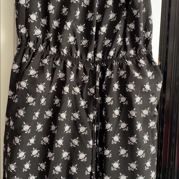 OOTD black and white flowered strapless jumpsuit - Picture 3 of 8